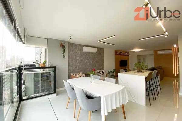 Moderno e aconchegante apartamento à venda com 132m², 3 suítes próximo à futura estação de Metrô na Vila Romana