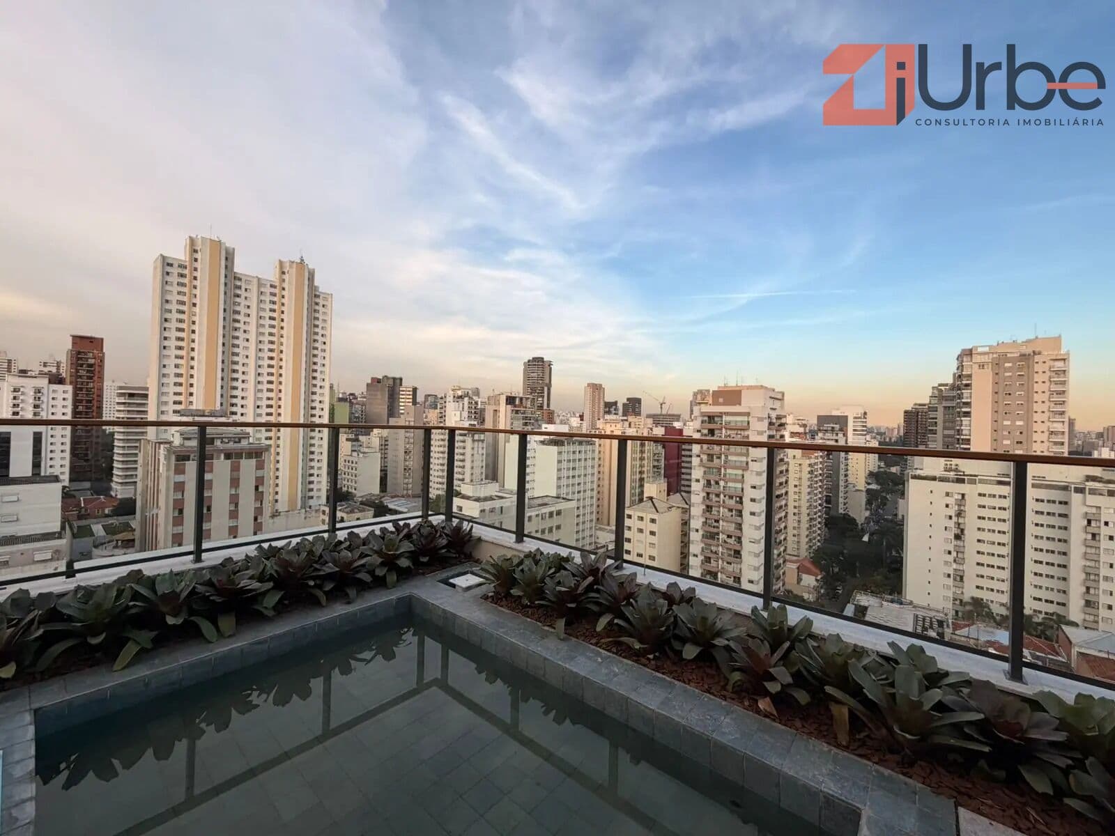 Apartamento à venda 77m², 1 vaga localizado à 750mts da Estação Fradique Coutinho