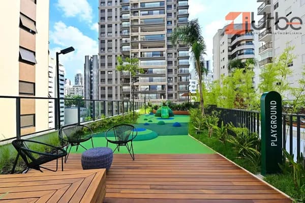 Apartamento com 4 dormitórios à venda, 171m², próximo à Av. Sumaré e Av. Pacaembu