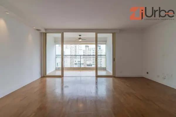 Apartamento de 108m² com 2 Suítes, Vista Permanente e 2 Vagas em Pinheiros
