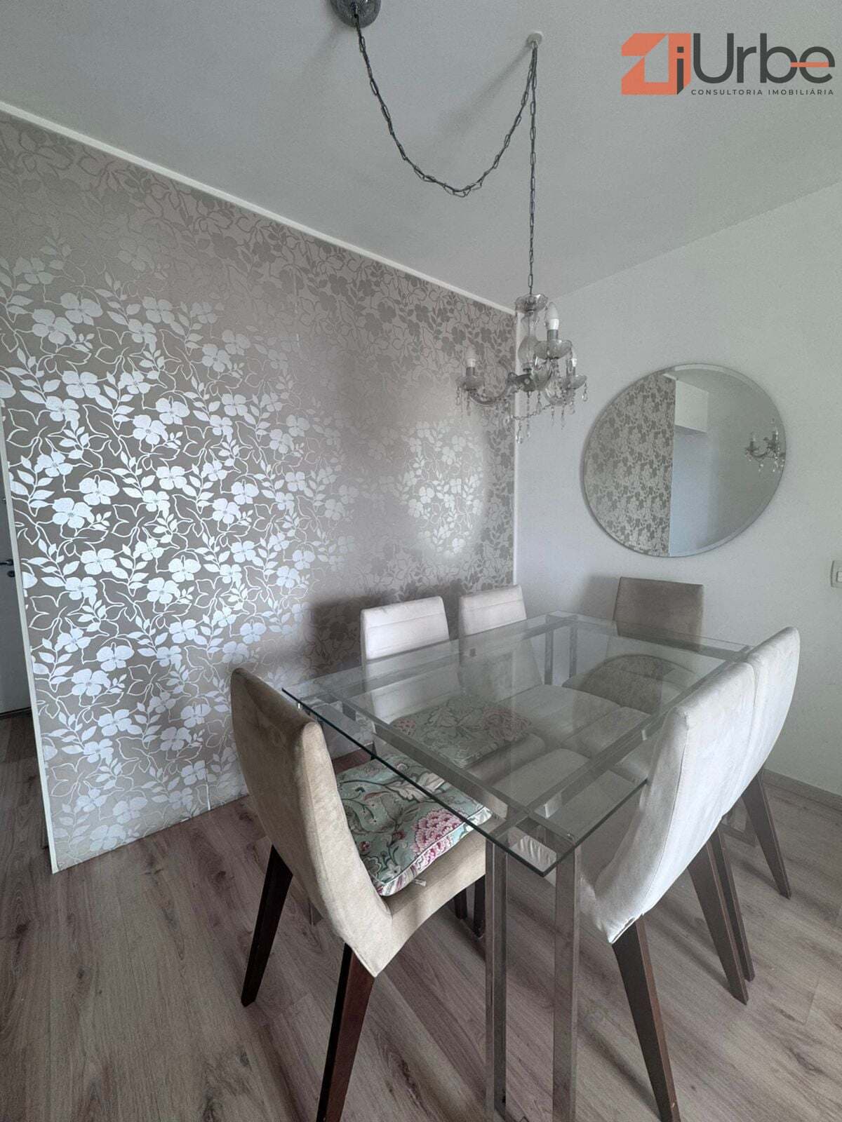 Apartamento à venda de 70m² com 2 Quartos, Mobiliado e 1 Vaga na Barra Funda