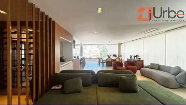 Lindíssimo apartamento à venda com 220m², 4 suítes, próximo à estação Sumaré