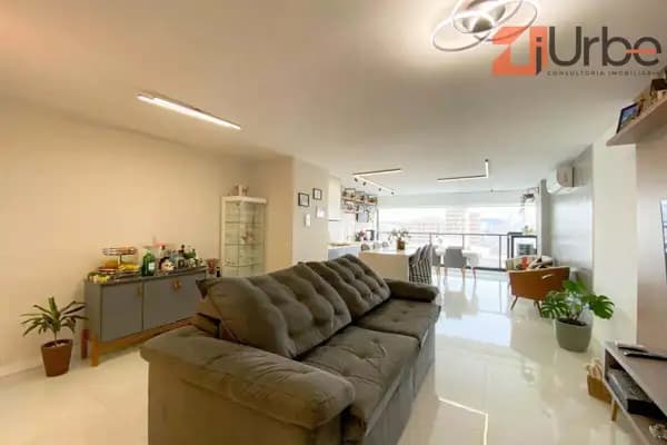 Moderno e aconchegante apartamento à venda com 132m², 3 suítes próximo à futura estação de Metrô na Vila Romana