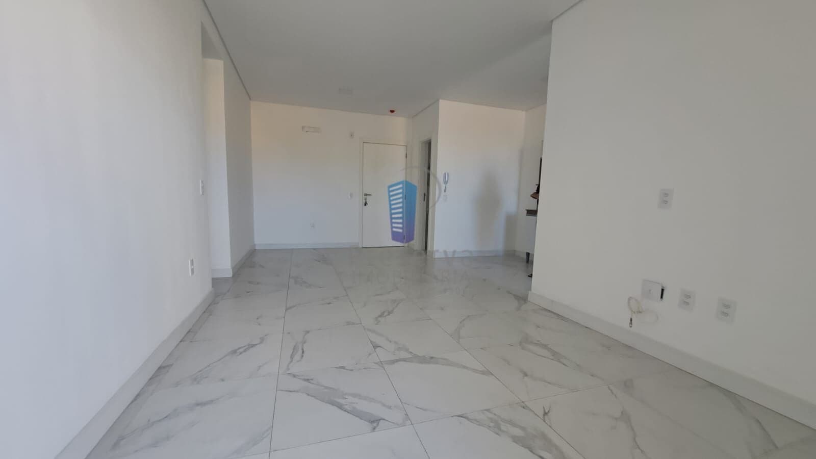 Apartamento com 2 suítes no bairro Fazenda