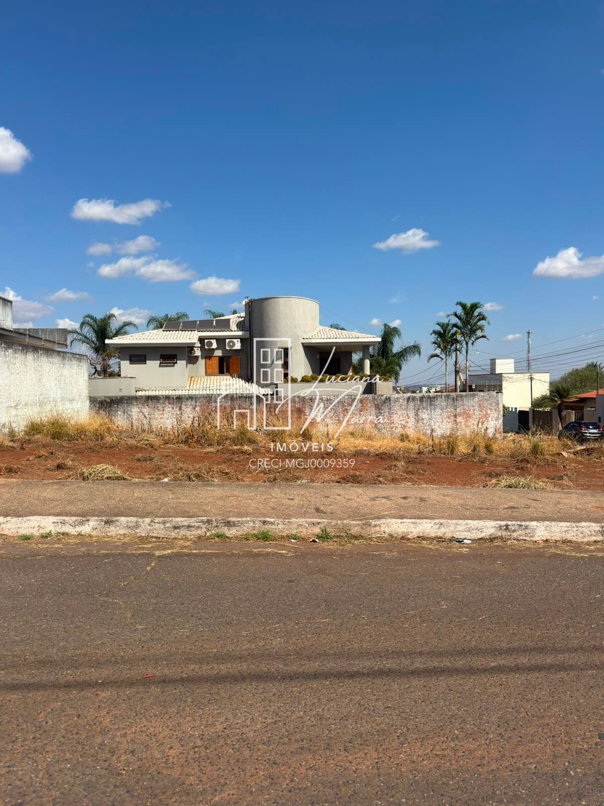 Lote/Terreno em Patos de Minas - Caiçaras