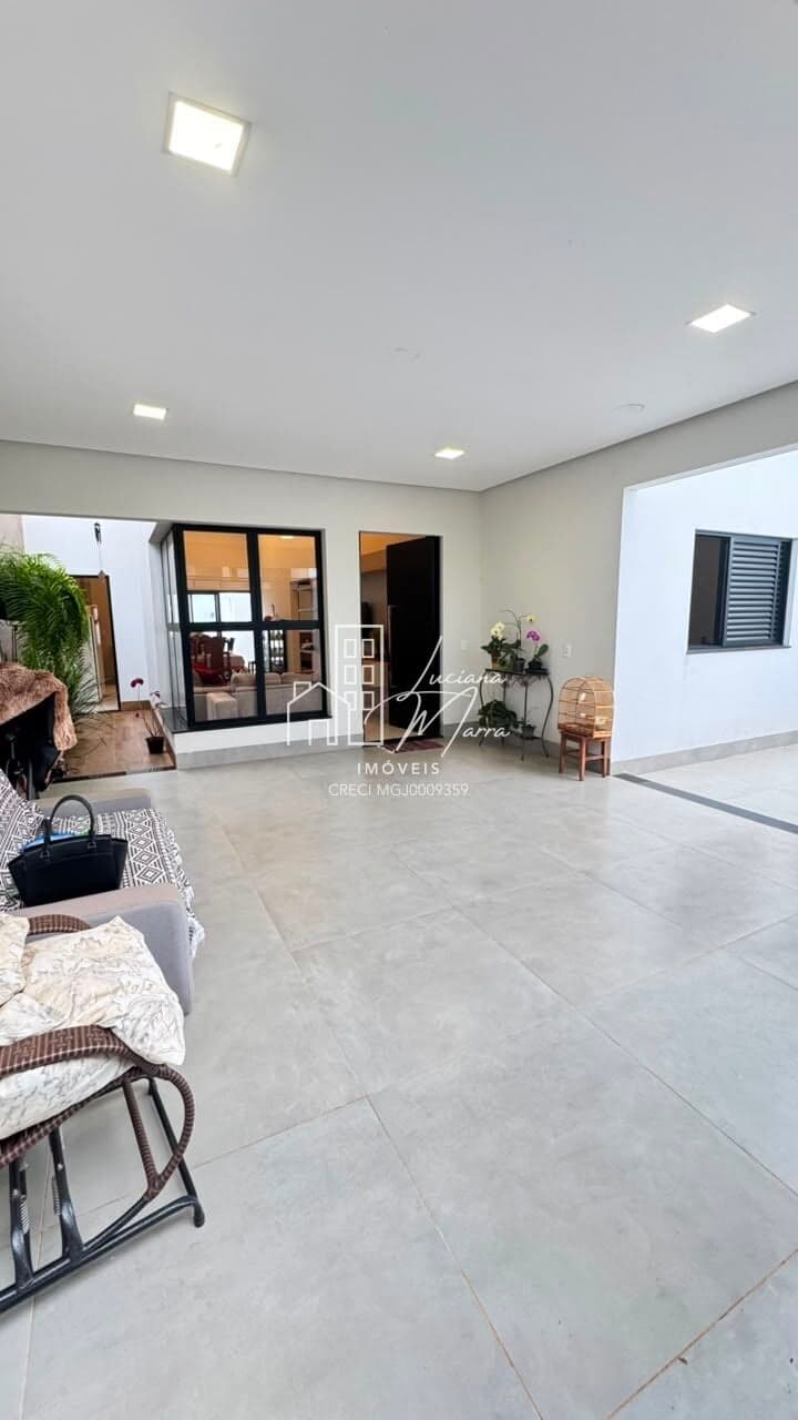 Casa em Patos de Minas - Afonso Queiroz