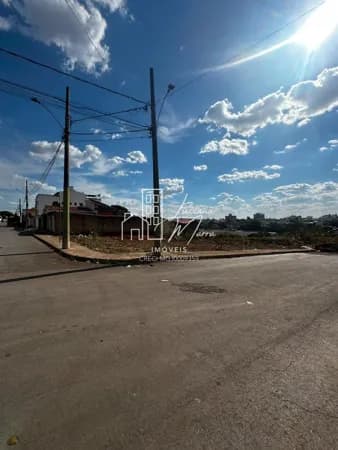 Lote/Terreno em Patos de Minas - Jardim Peluzzo