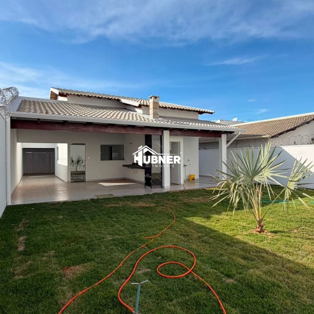 Casa Padrão I 3 Quartos sendo 1 suíte Interlagos