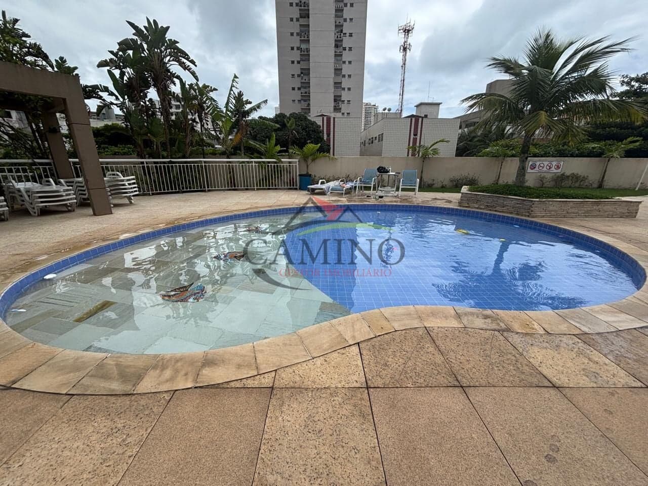 Apartamento com 96 mts, distribuído em 3 dormitórios, sendo 1 suíte, Asturias - Guarujá - SP.