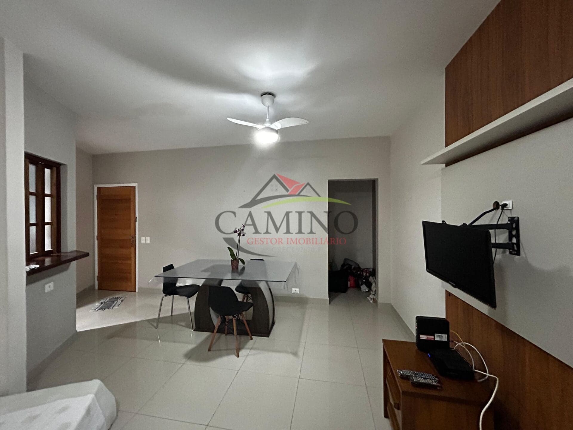 Apartamento 2 dormitórios + 01 reversivel 2 banheiros, mobiliado, com ar condicionado e ventiladores de teto - Enseada - Guarujá - SP.