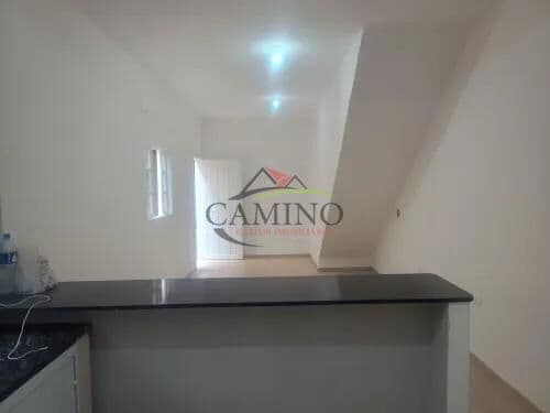 Casa com 3 Dormitórios (1 Suíte) à Venda em Vicente de Carvalho – Guarujá | Garagem | Aceita Financiamento
