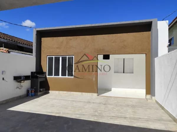 Casa térrea individual Vicente de Carvalho 2 vagas de Garagem