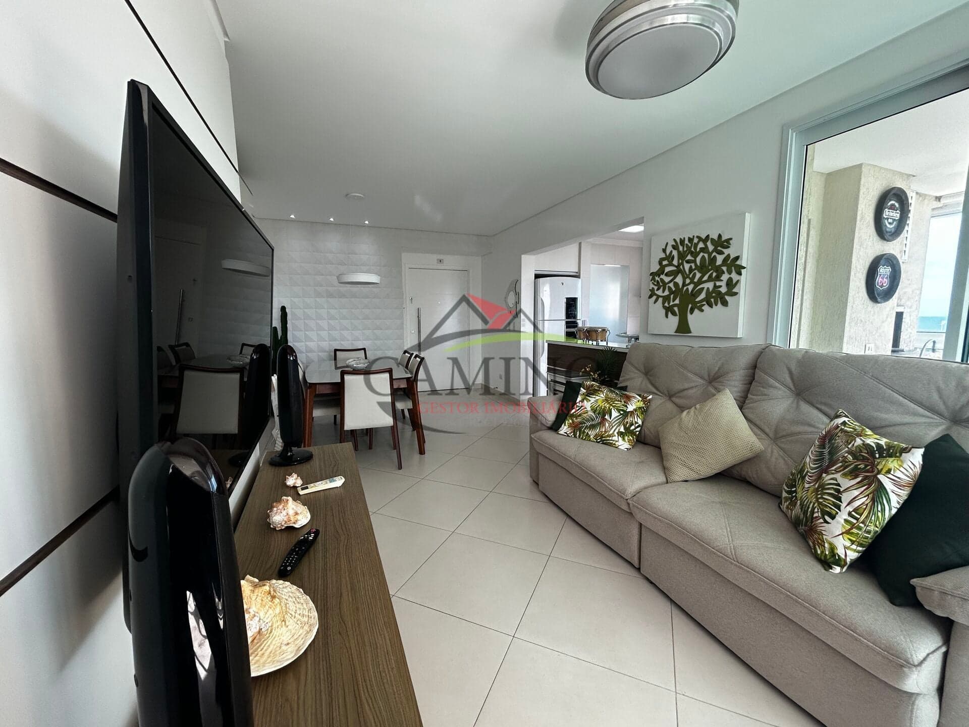 Apartamento com 3 suítes à venda, 100 m², vista total para o mar, próximo da praia da enseada