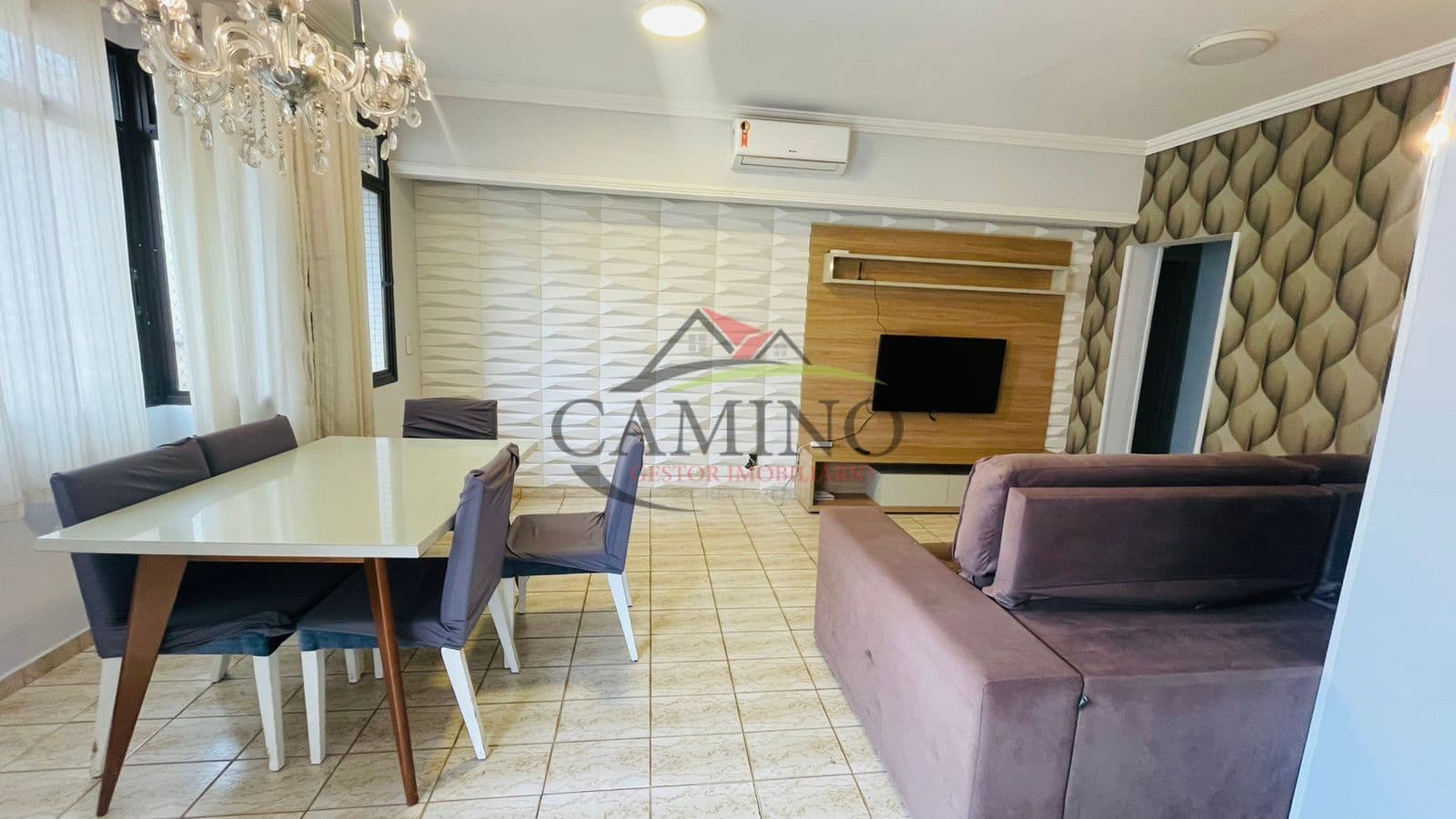 Apartamento Amplo com Varanda e 4 Dormitórios nas Astúrias – Guarujá