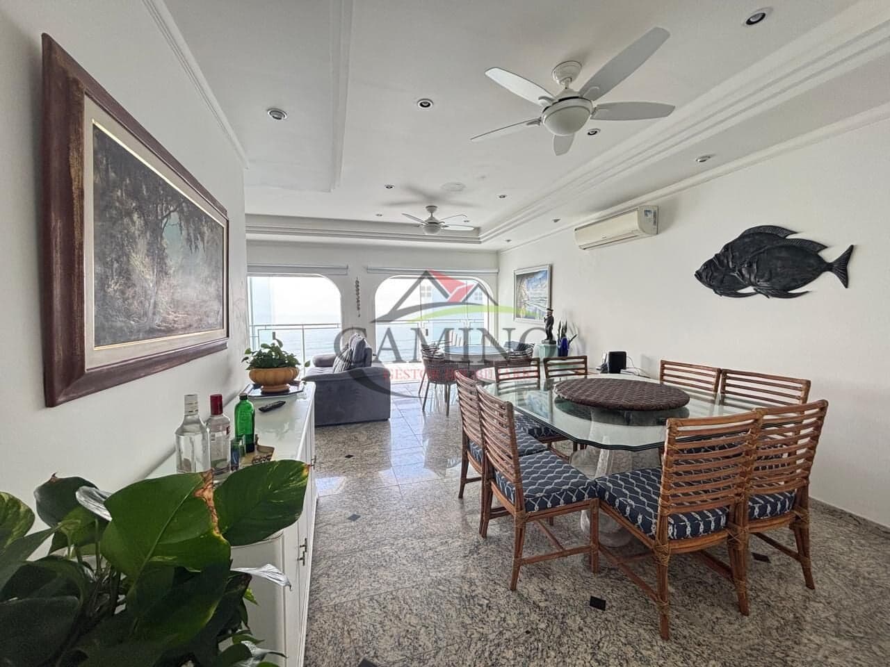 Apartamento Vista Mar! 200 M², 4 Dormitórios, Sala ampla, Na praia das Pitangueiras, Guarujá/SP.