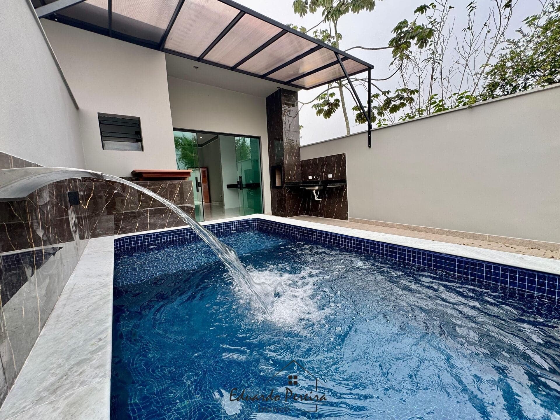 🏡 CASA NOVA EM MONGAGUA COM PISCINA E CHURRASQUEIRA À VENDA!