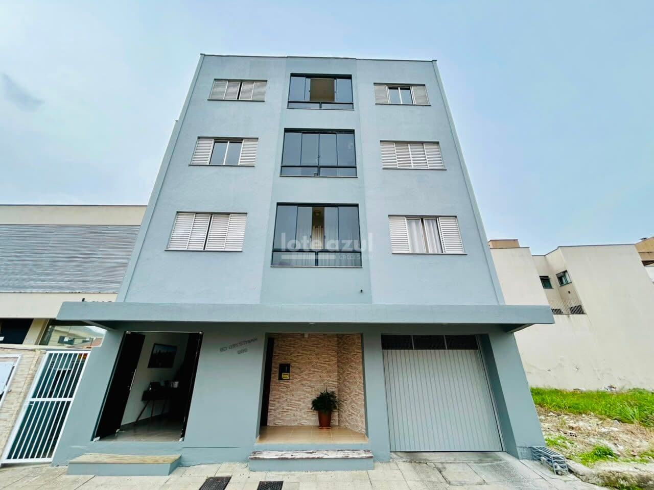 Edificio Crysthian Pool
