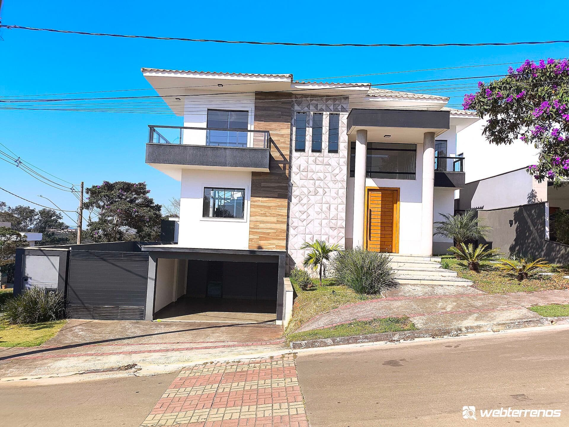 Casa à venda no condomínio Alvim, Juiz de Fora - MG / 4 quartos / 428 m²