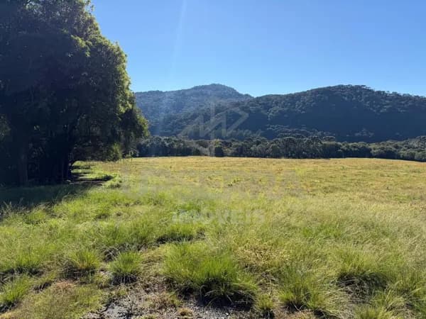Terreno em Urubici com 9,3 ha de frente para asfalto