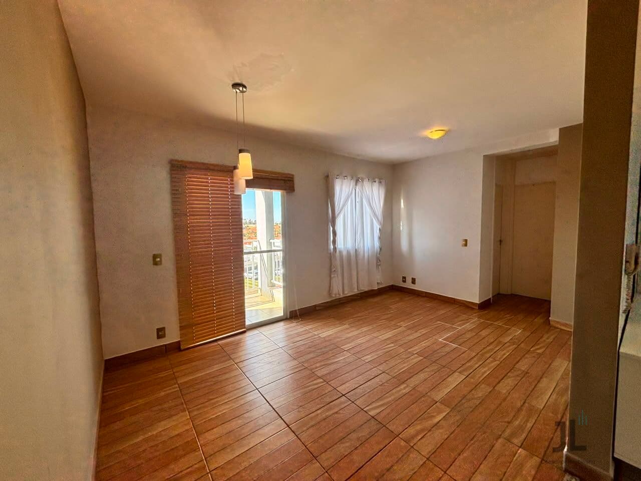 Apartamento Praças Esmeraldas