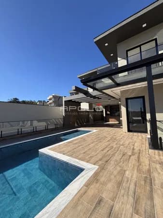Casa em Bragança Paulista - Condomínio Vale das Águas