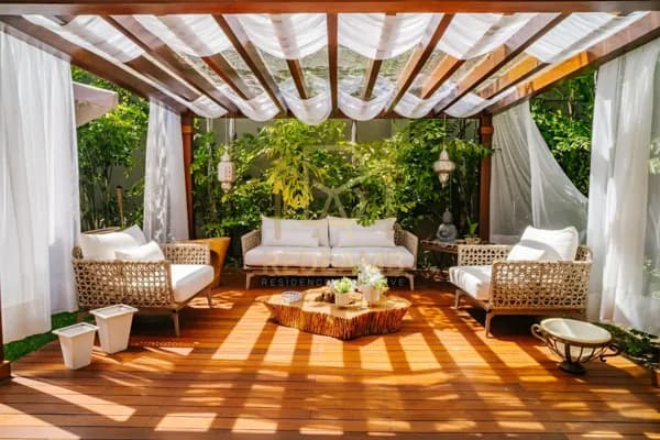 Casa de Alto Padrão à Venda no Tamboré 3 em Alphaville, com 5 Suítes e Elevador