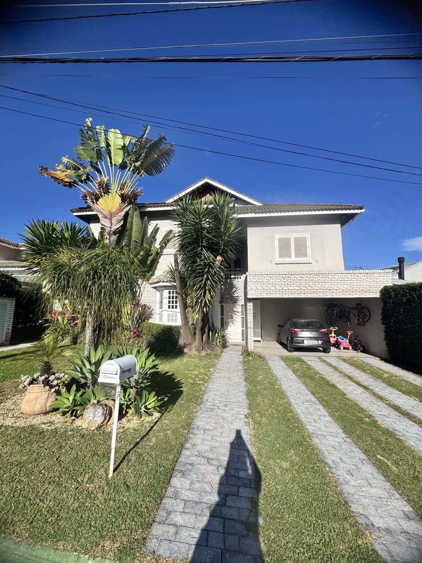 Casa de Alto Padrão para Locação com 3 Suítes com Closet no Residencial 4 em Alphaville - Santana de Parnaíba