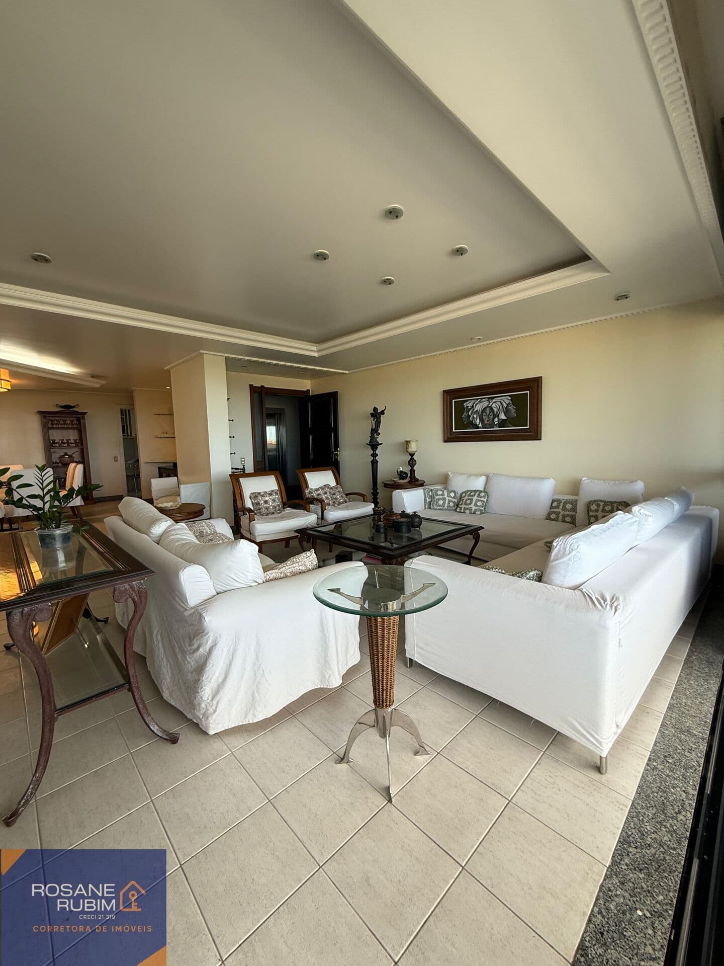 Grande oportunidade - Apartamento Alto Padrão com 220m² e 4 suítes no Rio Vermelho