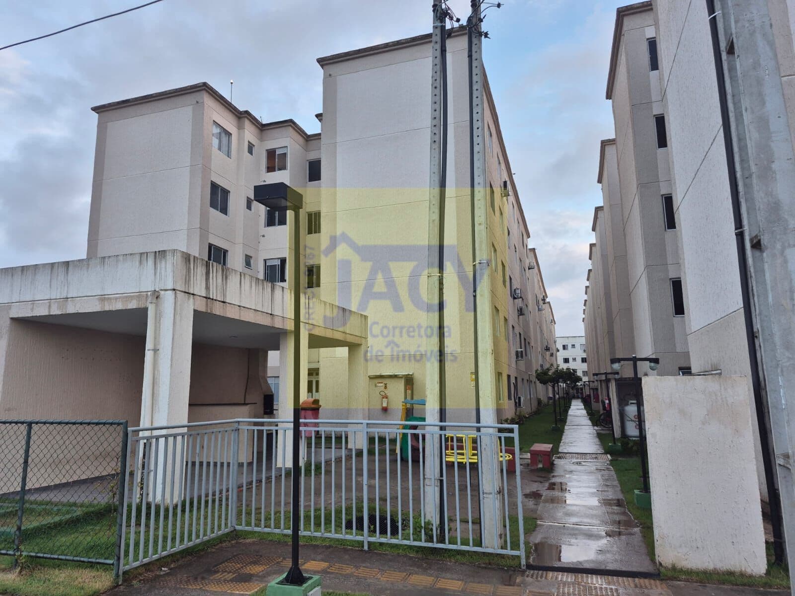 Apartamento em Maranguape 1, 2 qts,1 vg, Portaria 24H, financia mh cs mh vd
