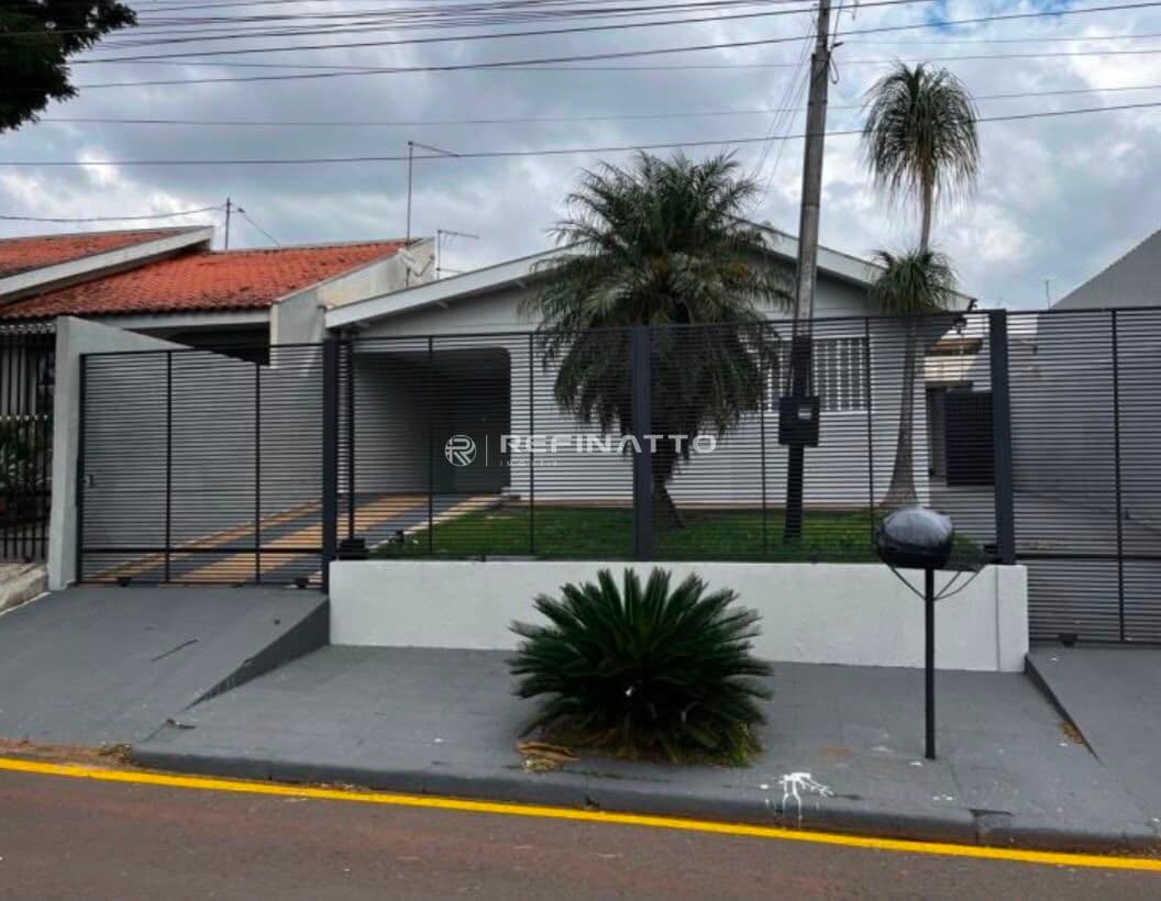 Terreno com 2 Casas à Venda - Maringá