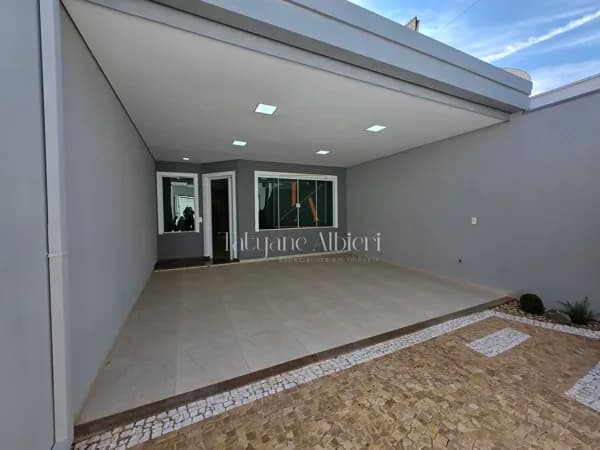 Casa à venda com 03 dormitórios, sendo 01 suíte no bairro Terramérica em Americana