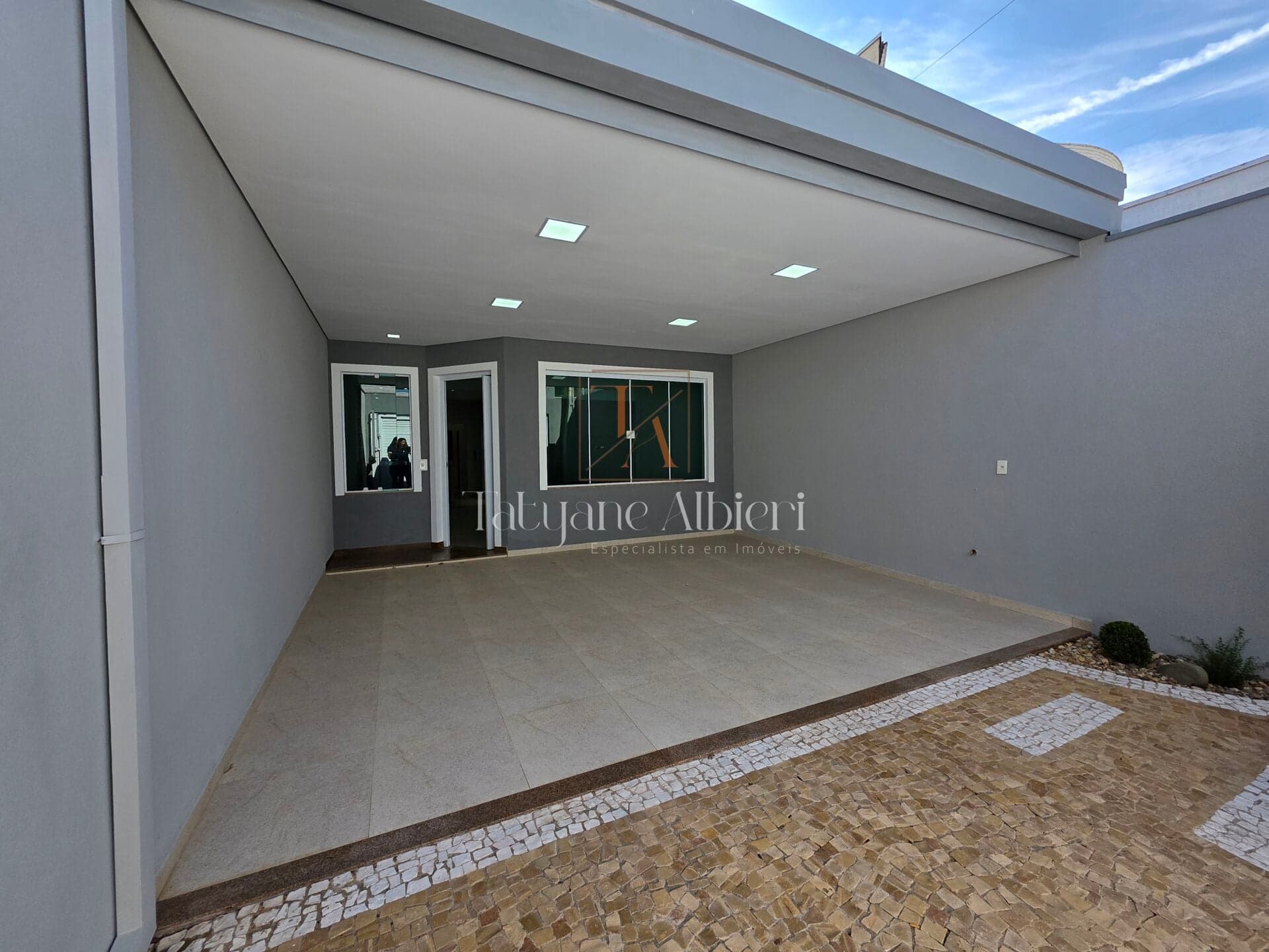 Casa à venda com 03 dormitórios, sendo 01 suíte no bairro Terramérica em Americana