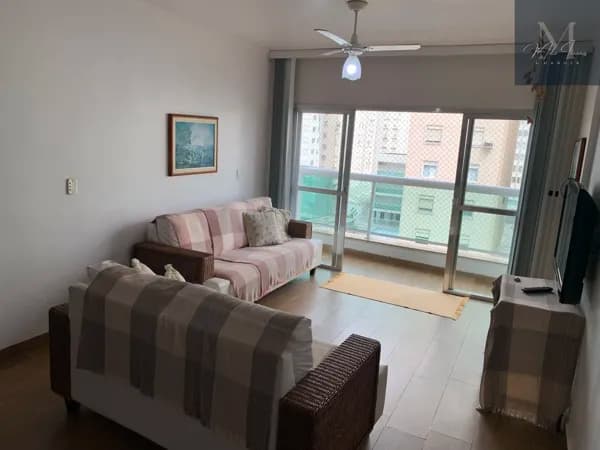 Região nobre ao lado da praia. Vista parcial. Com 142m2 útil. Reformado. 03 dormitórios. 01 suíte. 03 banheiros. Dependência. 01 vaga. Lazer