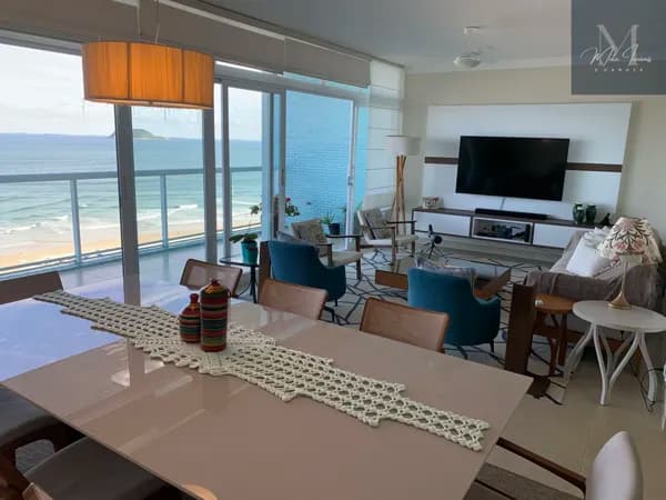 Frente ao Mar. Linda Vista. Com 192m2 útil. Reformado e todo planejado. 04 Suítes climatizadas. 01 vaga na garagem