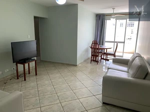 01 quadra da praia e próximo do centro. Com 100m2 útil. Reformado. 02 Dormitórios. Suíte. Dependência. 01 vaga