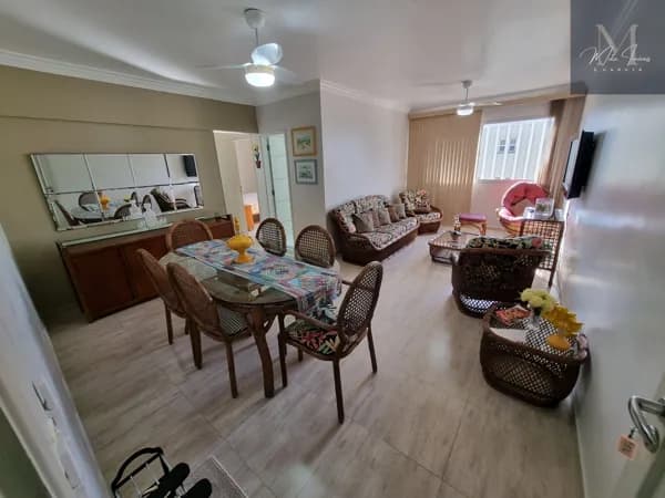 02 dormitórios. 02 vagas. Vista para o mar. Reformado. Sala com dois ambientes. Ao lado da praia.. .