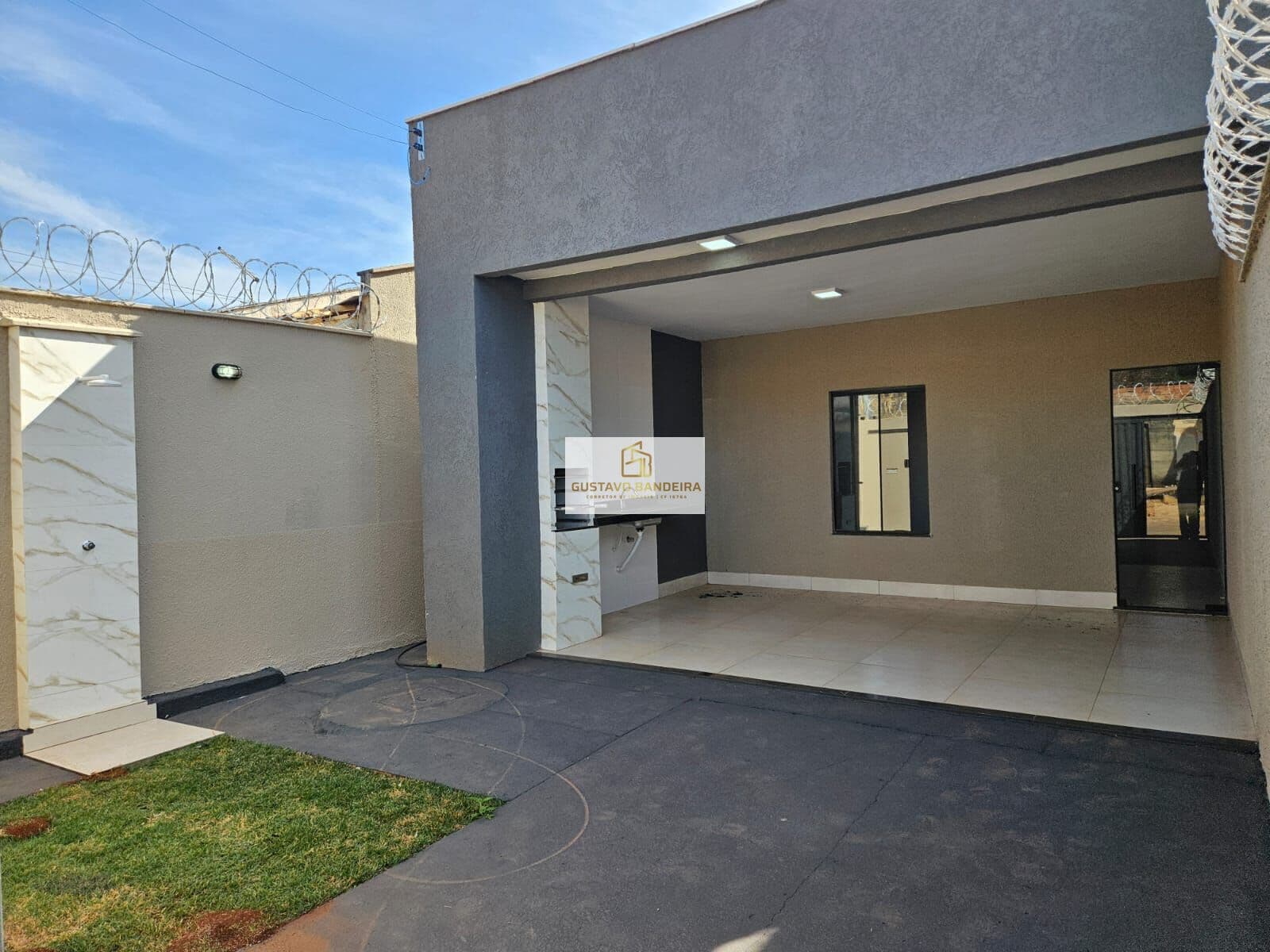 Casa em Aparecida de Goiânia - Setor dos Bandeirantes