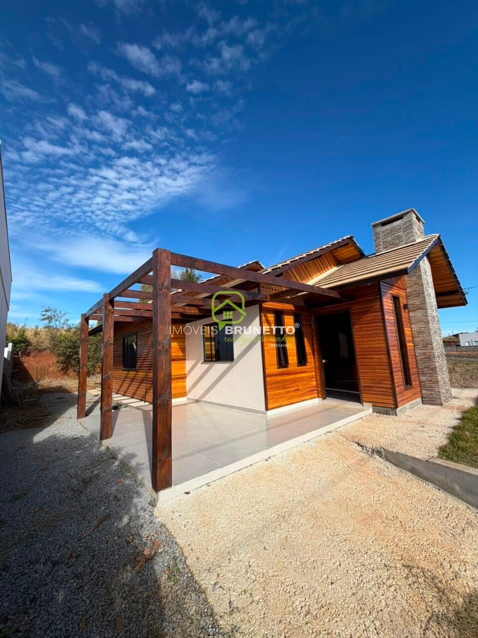 BELA CASA EM ZORTÉA/SC