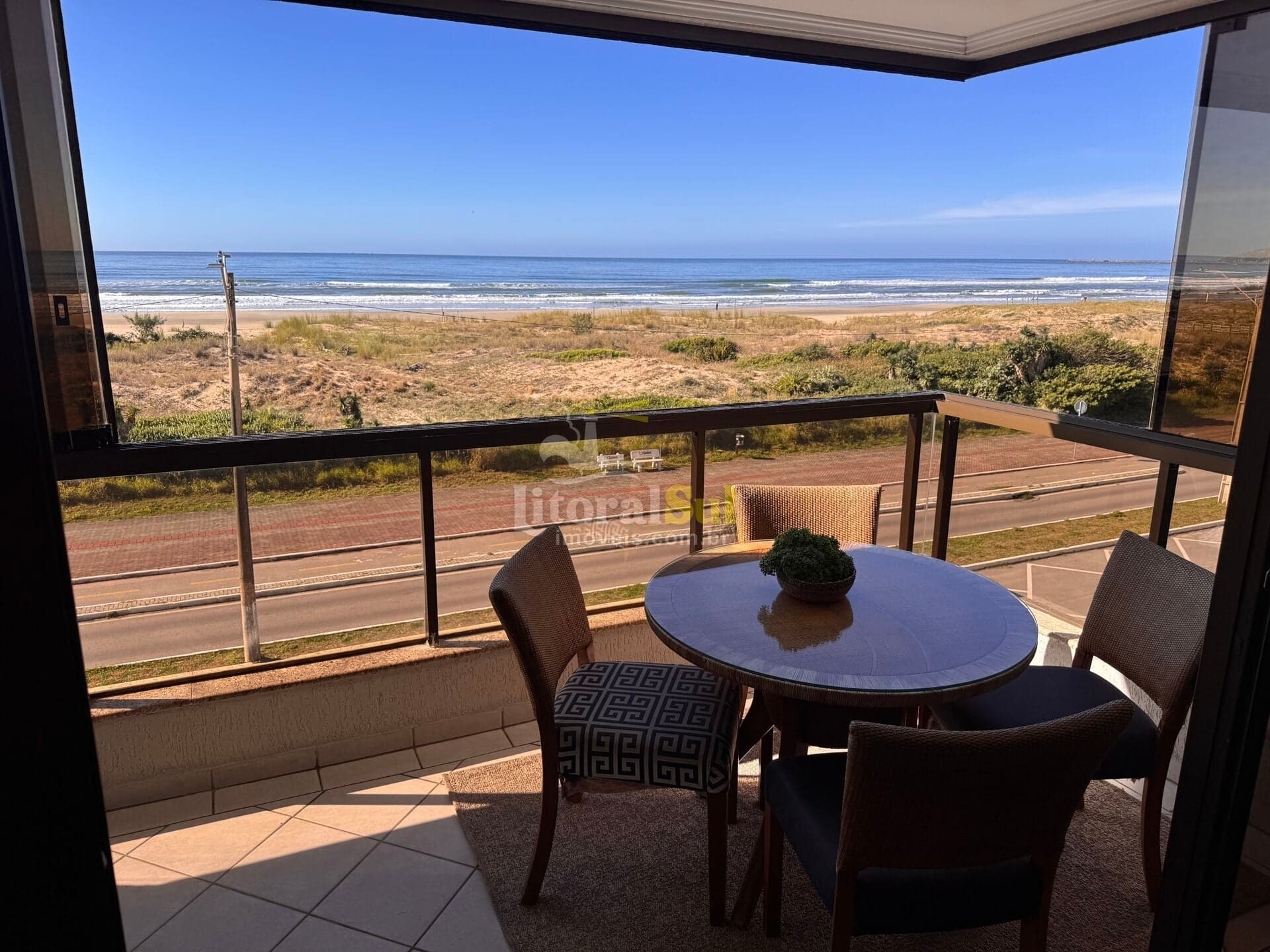 Apartamento à venda: Frente mar no Residencial Praia do Iró
