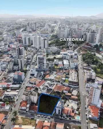 Terreno à Venda no Centro de Tubarão/SC
