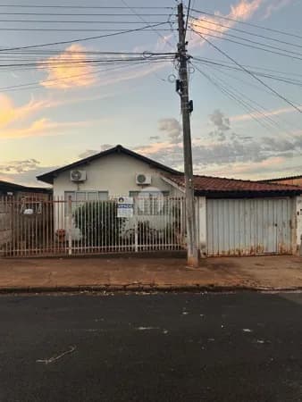 Casa no Bairro Nosso Teto em Colômbia - SP