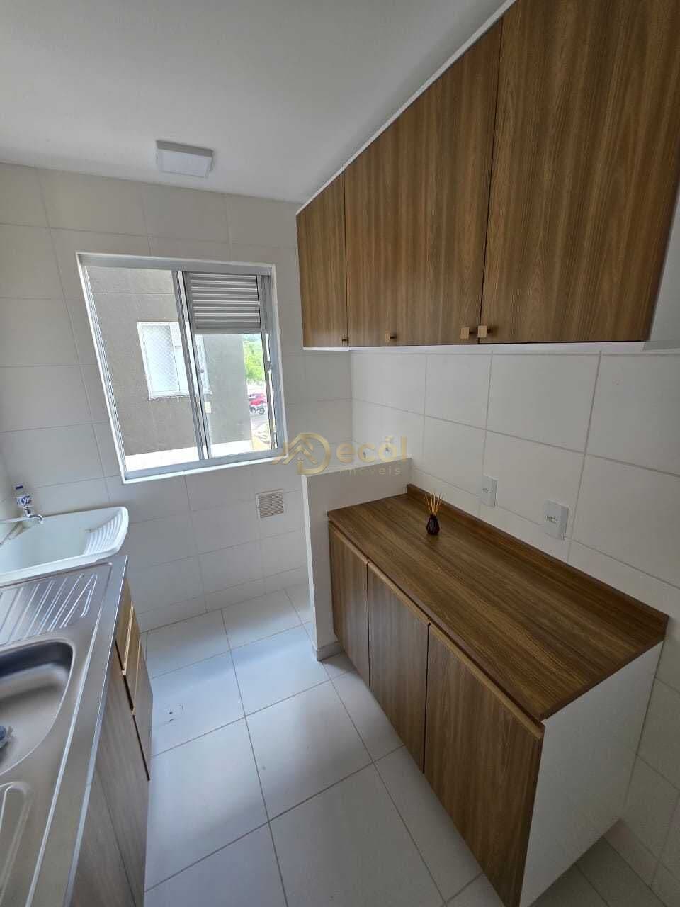 APARTAMENTO SEMI MOBILIADO EM CONDOMÍNIO CLUB - Campo Largo/PR