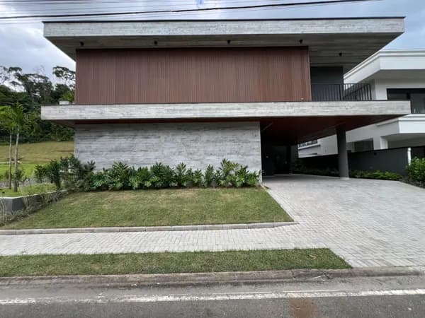Sobrado em Condomínio Fechado