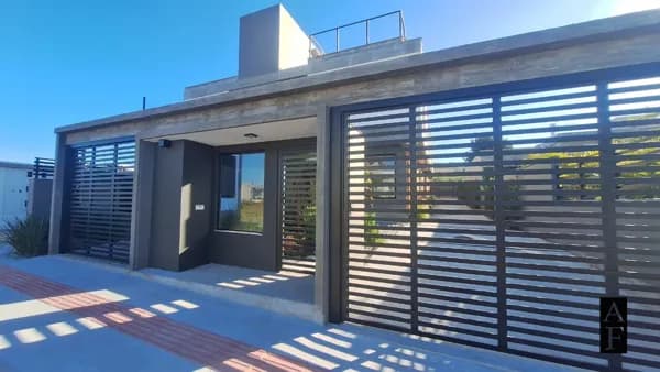 Casa em Loteamento Longarone