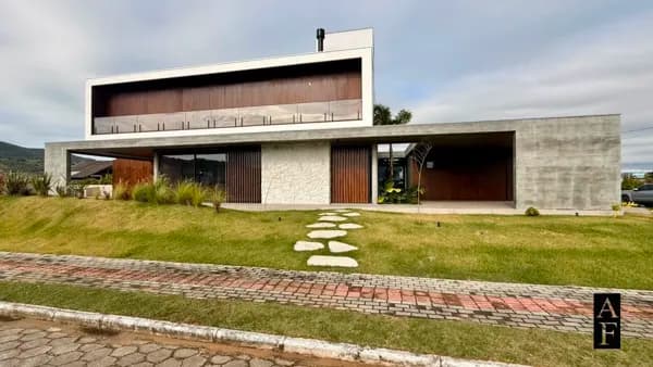 Casa à venda no Garopaba Internacional - Garopaba/SC
