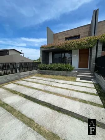 Casa em Garopaba no bairro Ferraz