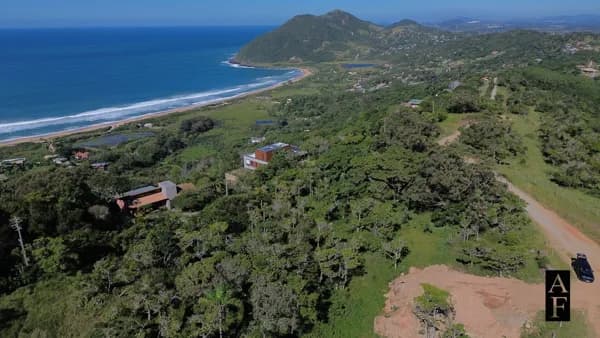 Terreno à venda na Praia do Silveira - Garopaba/SC
