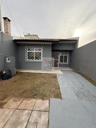 Casa em Fazenda Rio Grande - Estados