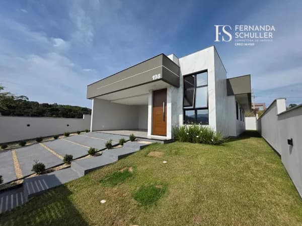 Casa em Antônio Carlos - Centro