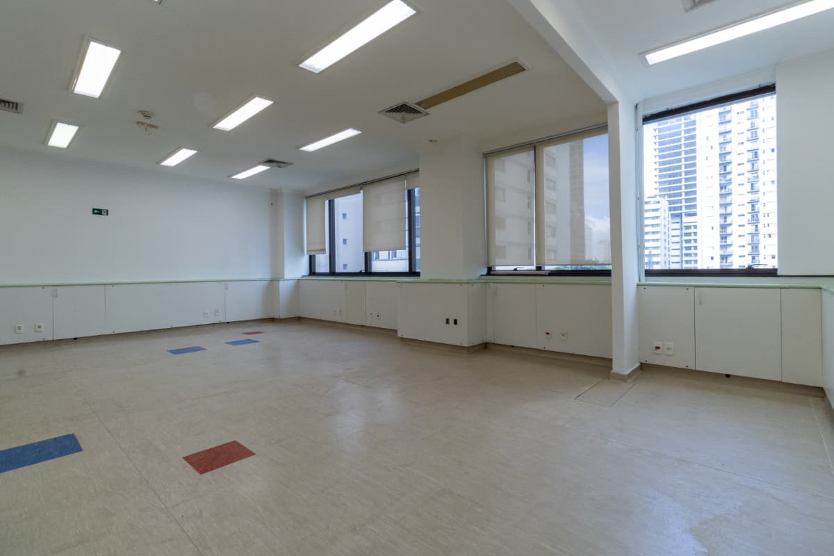 Sala comercial à venda no bairro Moema em São Paulo/SP